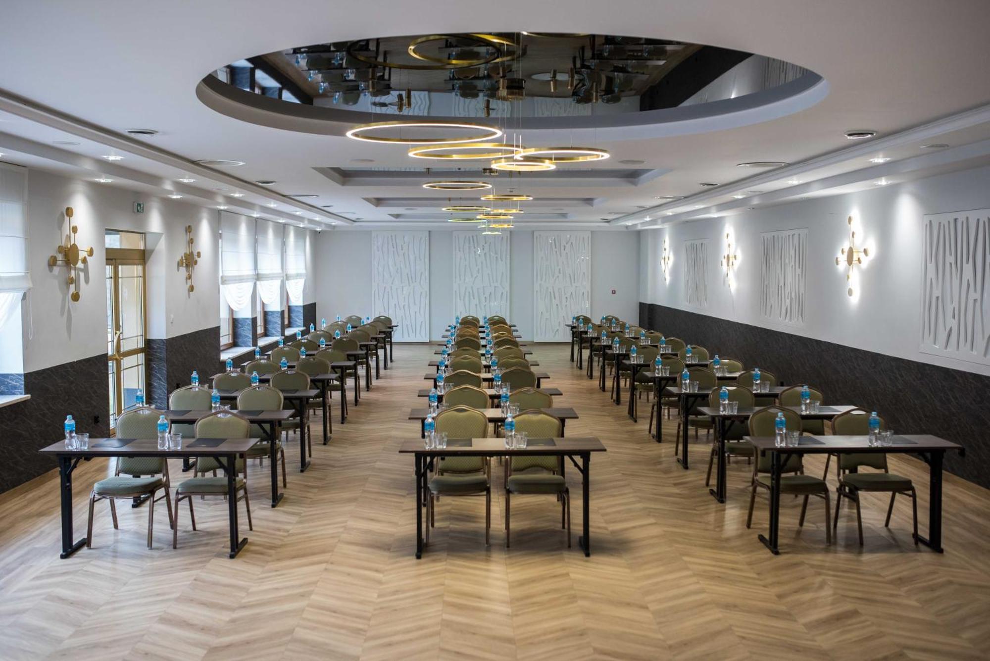 Hotel Paradiso Suchedniów 외부 사진