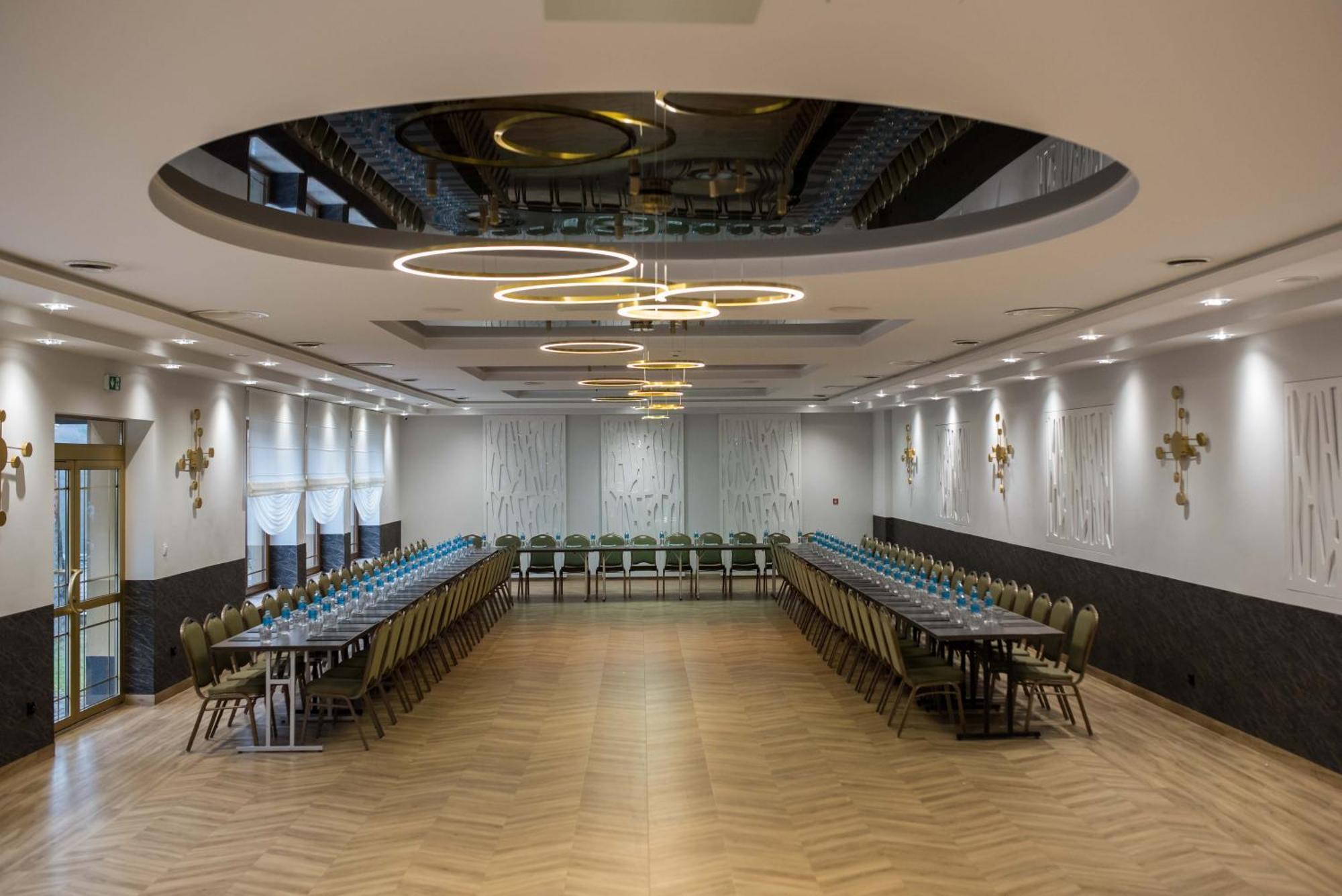 Hotel Paradiso Suchedniów 외부 사진